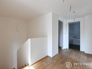 Prodej bytu 4+kk, Praha - Pitkovice, Žampiónová, 163 m2