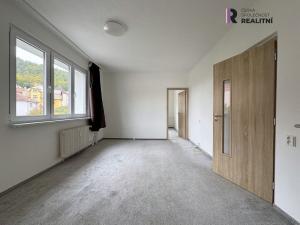 Pronájem bytu 3+1, Karlovy Vary, Moskevská, 56 m2