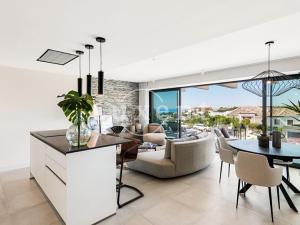 Prodej bytu 4+kk, Estepona, Španělsko, 108 m2