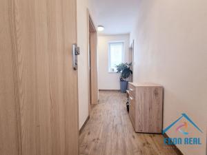 Prodej bytu 2+kk, Cerhenice, Za Cukrovarem, 55 m2