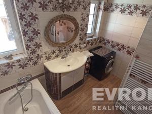 Prodej rodinného domu, Kozlovice, 176 m2