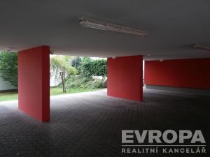 Pronájem garážového stání, Hradec Králové - Pražské Předměstí, Všehrdova, 20 m2