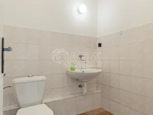 Pronájem obchodního prostoru, Nový Jičín, Masarykovo nám., 500 m2