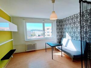 Pronájem bytu 2+kk, Ústí nad Labem - Bukov, Na Kohoutě, 42 m2