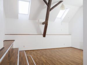 Pronájem komerční nemovitosti, Jinočany, Náměstí 5. května, 130 m2