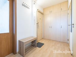 Pronájem bytu 3+kk, Praha - Bohnice, Cafourkova, 54 m2