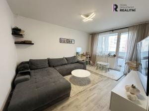 Prodej bytu 3+1, Karlovy Vary - Stará Role, Hlávkova, 71 m2