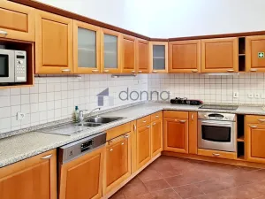 Pronájem kanceláře, Praha, Senovážné náměstí, 203 m2