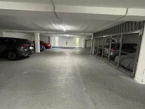 Prodej garážového stání, Praha - Podolí, Pod Klaudiánkou, 11 m2