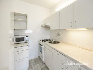 Pronájem bytu 2+kk, Praha - Hostivař, Zápasnická, 39 m2