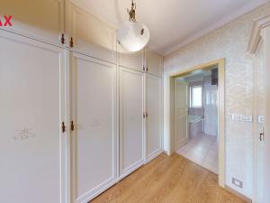 Prodej bytu 2+kk, Karlovy Vary, Dr. Davida Bechera, 78 m2