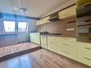 Prodej bytu 3+1, Cheb, Karlova, 178 m2