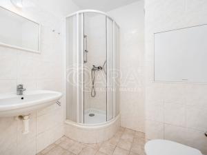 Prodej bytu 2+kk, Praha - Kobylisy, Mirovická, 47 m2