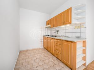 Prodej bytu 2+kk, Praha - Kobylisy, Mirovická, 47 m2