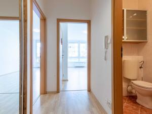 Pronájem bytu 2+kk, Praha - Hlubočepy, Voskovcova, 49 m2