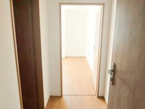 Pronájem bytu 1+1, Cheb, Dragounská, 39 m2