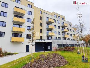 Pronájem bytu 1+kk, Praha - Kbely, Sedlářova, 54 m2