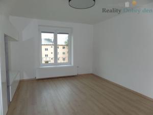 Pronájem bytu 2+1, Bruntál, Čs. armády, 48 m2