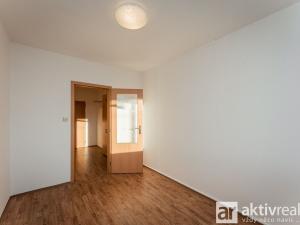 Pronájem bytu 2+kk, Praha - Braník, Novodvorská, 48 m2