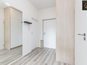 Pronájem bytu 2+kk, Praha - Hlubočepy, Geologická, 49 m2