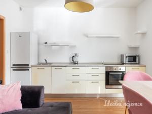 Pronájem bytu 2+kk, Hostivice, Žitná, 44 m2