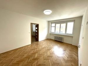 Prodej bytu 3+kk, Praha - Libeň, U svobodárny, 56 m2