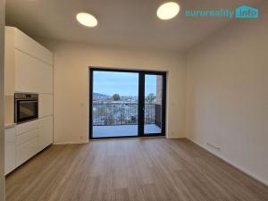 Pronájem bytu 1+kk, Praha - Smíchov, U Lihovaru, 34 m2