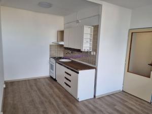 Pronájem bytu 2+kk, Praha - Radlice, Tetínská, 41 m2