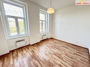 Prodej bytu 2+kk, Praha - Libeň, Sokolovská, 52 m2