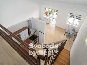 Prodej bytu 1+kk, Šestajovice, Komenského, 57 m2