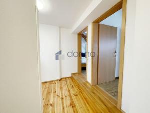 Pronájem bytu 2+kk, Praha - Holešovice, U garáží, 64 m2