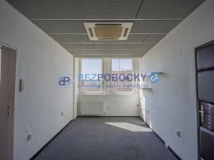 Pronájem kanceláře, Havlíčkův Brod, Havlíčkovo náměstí, 1200 m2