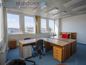 Pronájem kanceláře, Havlíčkův Brod, Havlíčkovo náměstí, 1200 m2