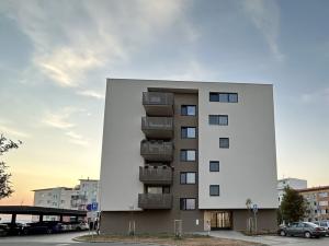 Pronájem bytu 2+kk, Uherské Hradiště - Sady, Hrušková, 65 m2