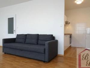 Pronájem bytu 1+kk, Praha - Horní Počernice, Běchorská, 33 m2