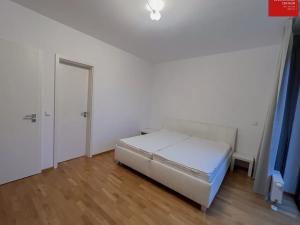 Pronájem bytu 2+kk, Praha - Michle, Baarova, 66 m2