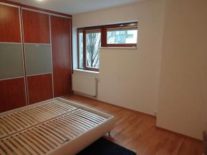 Pronájem bytu 2+kk, Praha - Podolí, Nedvědovo náměstí, 76 m2