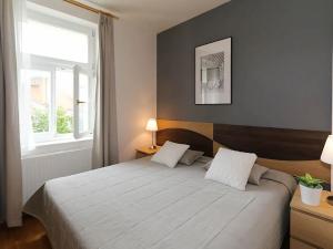 Pronájem bytu 2+kk, Praha - Vinohrady, Na Kozačce, 42 m2