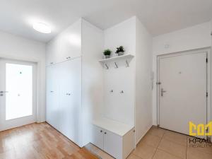 Prodej bytu 3+kk, Praha - Strašnice, Názovská, 89 m2