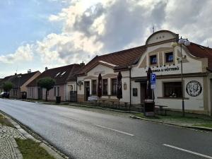 Pronájem restaurace, Spálené Poříčí, Plzeňská, 180 m2