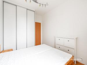 Pronájem bytu 3+kk, Praha - Záběhlice, Na Slatince, 57 m2