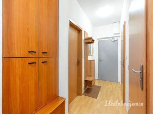 Pronájem bytu 3+kk, Praha - Záběhlice, Na Slatince, 57 m2