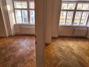 Pronájem kanceláře, Praha - Staré Město, Celetná, 90 m2