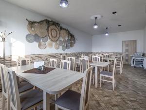 Prodej restaurace, Kozlovice, 450 m2