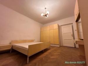 Pronájem bytu 1+kk, Praha - Horní Počernice, Ve žlíbku, 17 m2