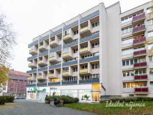 Pronájem bytu 1+kk, Praha - Dejvice, Banskobystrická, 36 m2