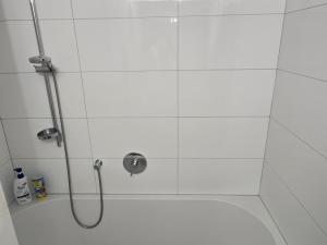 Pronájem bytu 2+kk, Praha - Holešovice, Ortenovo náměstí, 58 m2