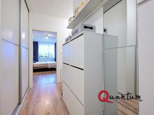 Prodej bytu 2+kk, Praha - Hostavice, U Hostavického potoka, 58 m2