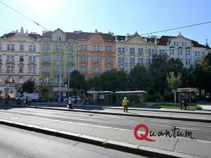 Pronájem obchodního prostoru, Praha - Nusle, náměstí Bratří Synků, 1000 m2