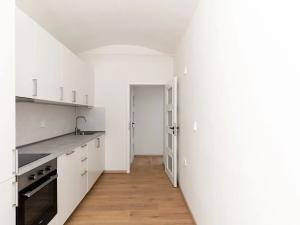 Pronájem bytu 2+kk, Praha - Libeň, Františka Kadlece, 34 m2